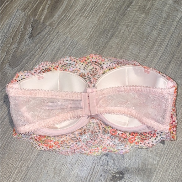 Victoria’s Secret lacy strapless bra - Picture 2 of 3